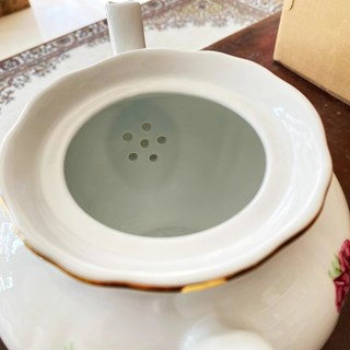 قوری چینی زرین ایران مدل چهارترک بیدگل